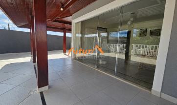 EXCELENTE CASA CENTRAL