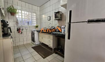 CASA EM CONDOMÍNIO