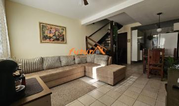 CASA EM CONDOMÍNIO