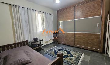 CASA EM CONDOMÍNIO