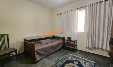 CASA EM CONDOMÍNIO