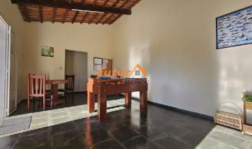 CASA EM CONDOMÍNIO