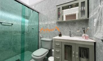 CASA EM CONDOMÍNIO