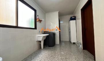 APTO. PRÓXIMO CENTRO