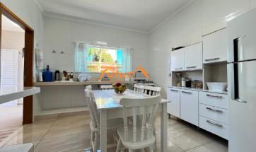 CASA EM BAIRRO