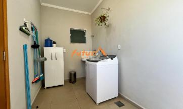 CASA EM BAIRRO