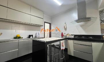 CASA PRÓXIMO AO CENTRO  