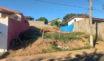 EXCELENTE TERRENO EM BAIRRO