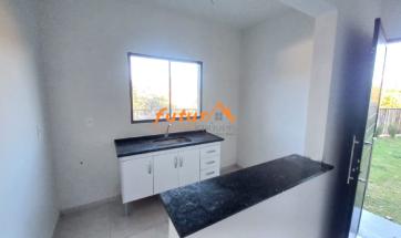 CASA EM CONDOMÍNIO