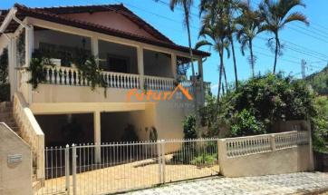 CASA EM BAIRRO