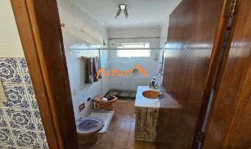 CASA EM BAIRRO
