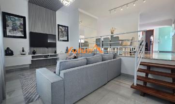 EXCELENTE CASA EM BAIRRO