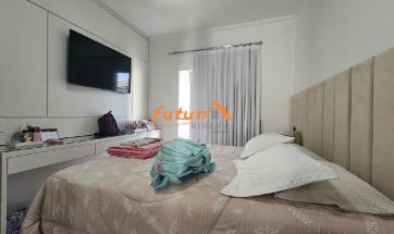 EXCELENTE CASA EM BAIRRO