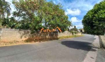 TERRENO EM BAIRRO