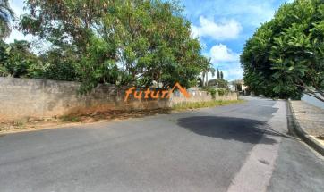 TERRENO EM BAIRRO