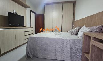 FLAT EM COND. FECHADO