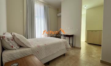 CASA EM COND. FECHADO