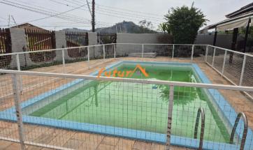 CASA EM BAIRRO NOBRE