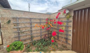 CASA EM BAIRRO NOBRE