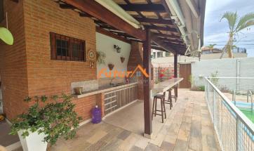 CASA EM BAIRRO NOBRE