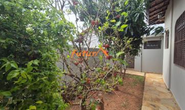 CASA EM BAIRRO NOBRE