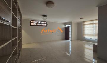 CASA EM BAIRRO NOBRE