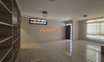 CASA EM BAIRRO NOBRE