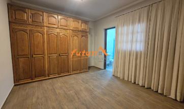 CASA EM BAIRRO NOBRE