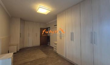 CASA EM BAIRRO NOBRE