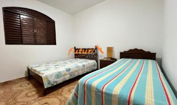 CASA PRÓXIMO AO CENTRO