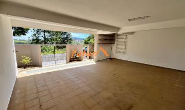 CASA PRÓXIMO AO CENTRO