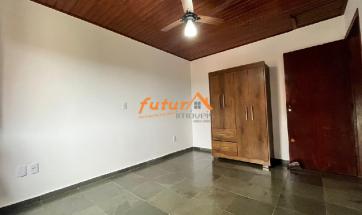 CASA EM COND. FECHADO