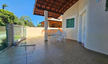 EXCELENTE CASA EM BAIRRO