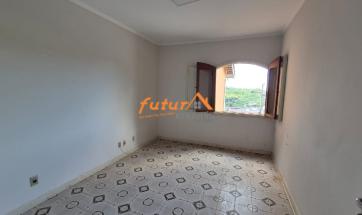 CASA EM BAIRRO