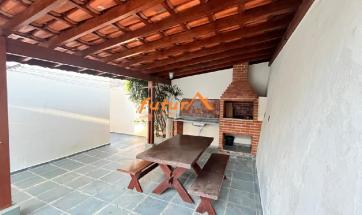 CASA EM BAIRRO
