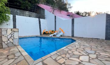 CASA EM BAIRRO