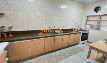 CHÁCARA EM BAIRRO