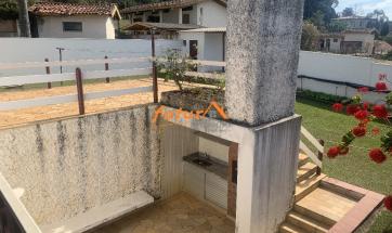 CHÁCARA EM BAIRRO