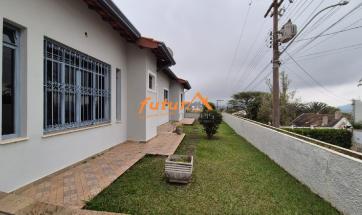 CASA EM BAIRRO PROX. CENTRO