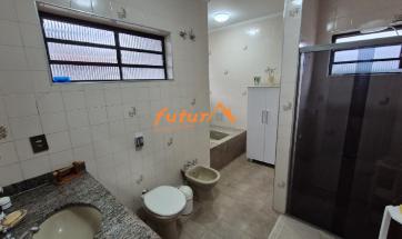 CASA EM BAIRRO PROX. CENTRO