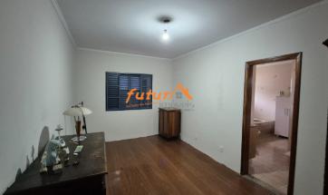CASA EM BAIRRO PROX. CENTRO
