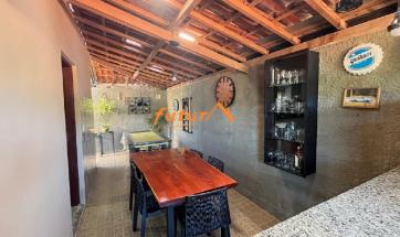 CASA EM BAIRRO