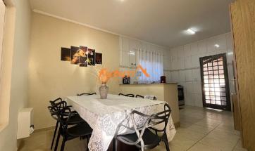 CASA EM BAIRRO