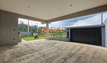CASA NOVA EM SERRA NEGRA-SP