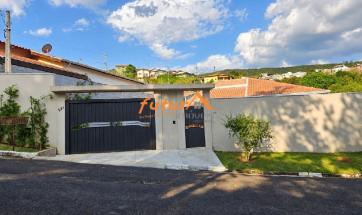CASA TÉRREA PRÓXIMA AO CENTRO