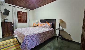 CASA EM CONDOMÍNIO FECHADO