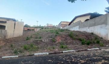 TERRENO EM BAIRRO