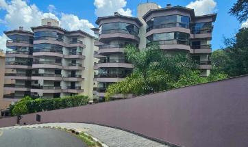 Apartamento em Serra Negra no Centro e com Lazer