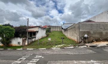TERRENO EM BAIRRO