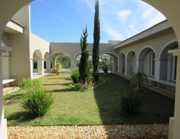 CASA NOVA NO CENTRO - ALTO PADRÃO